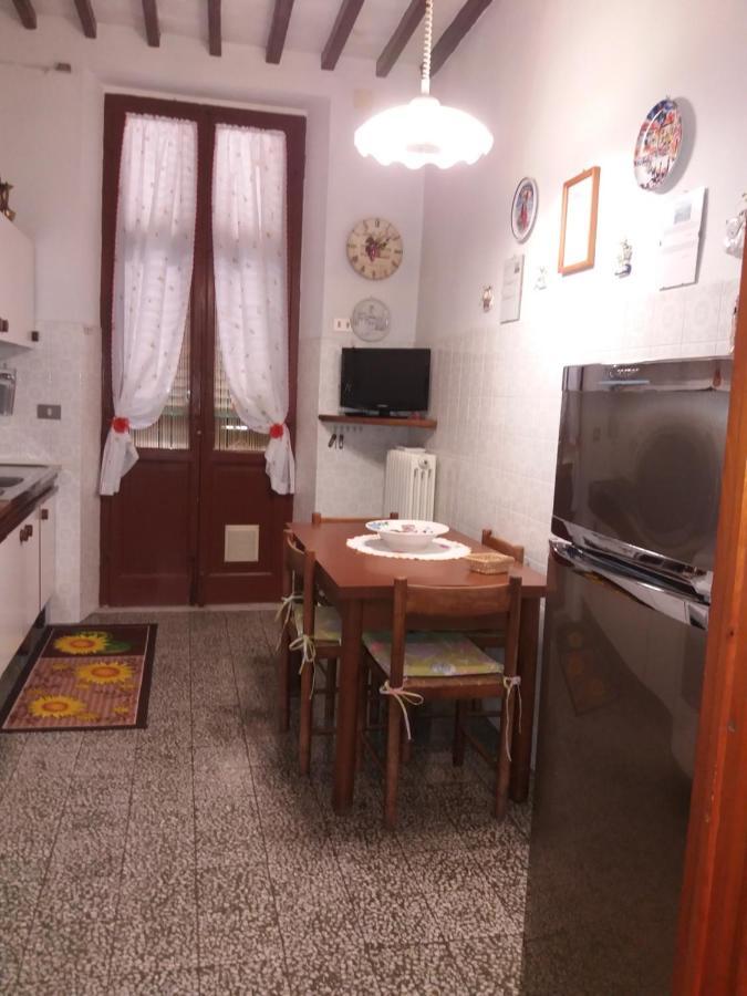 Casa Tarrini Leilighet Chianni Eksteriør bilde